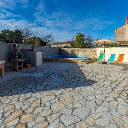 Edo - With Pool Casa vacanze *