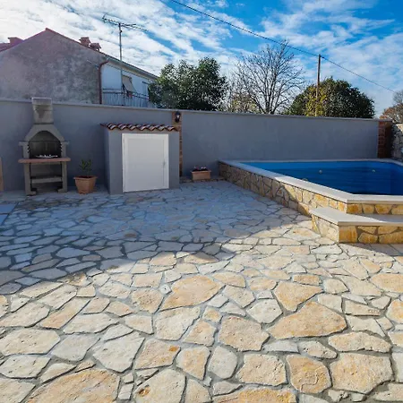 Edo - With Pool Casa vacanze *